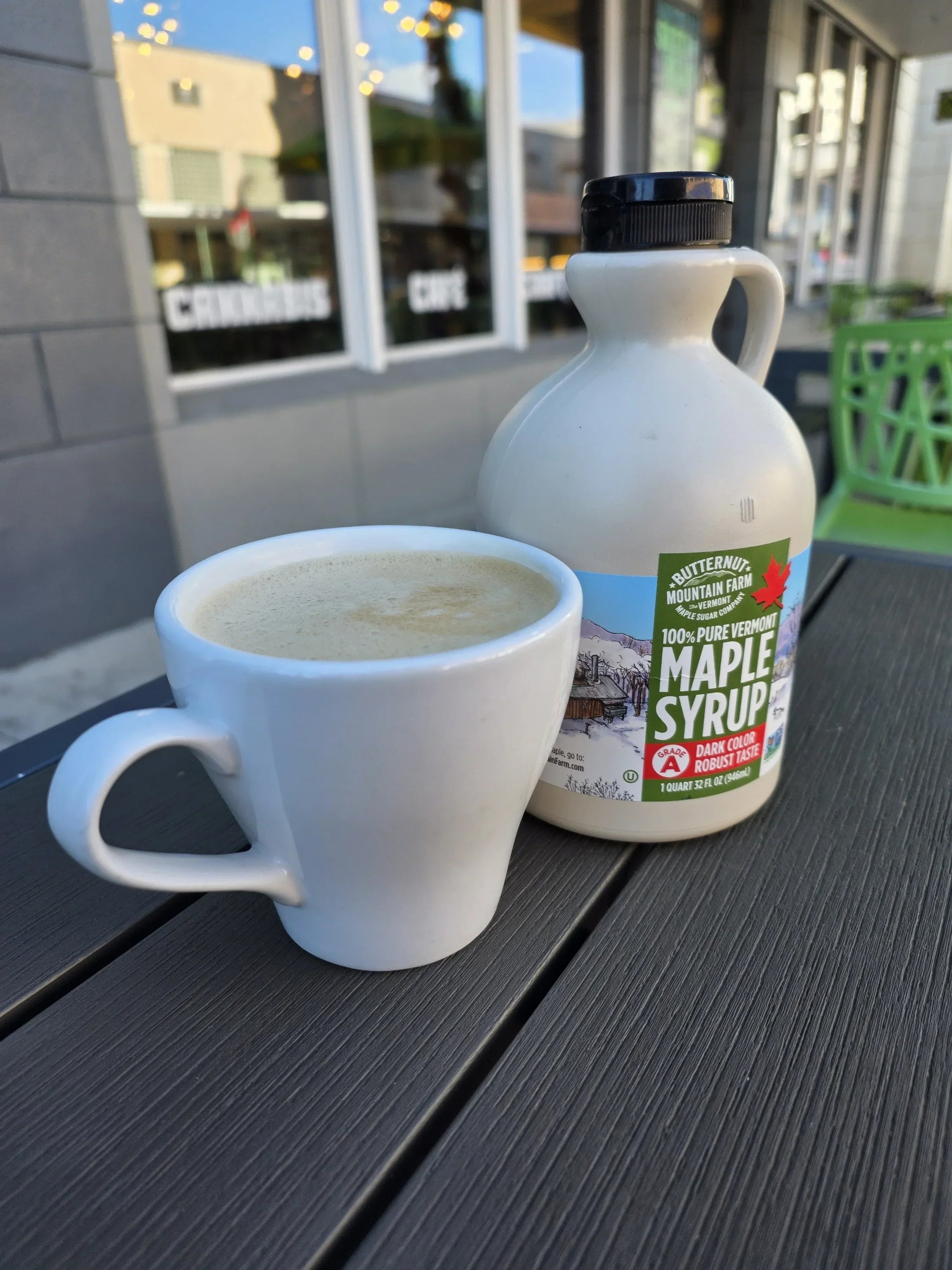 Hot Maple Syrup Latte: A Smooth Way to Start the New Year